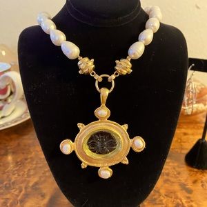 Susan Shaw bumblebee Medallion and Faux Pearl Neclace